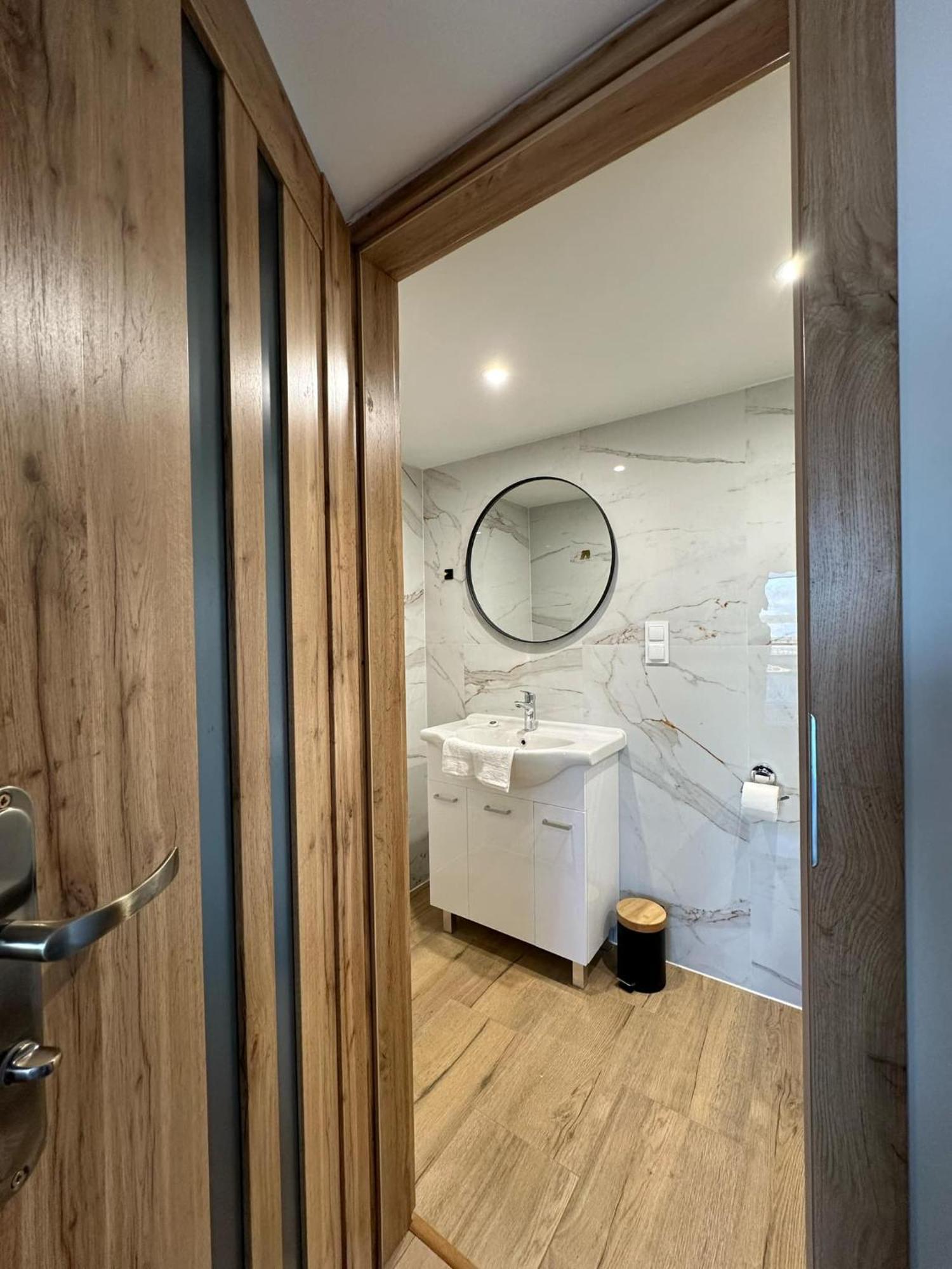 Apartament Bena Ze Zjawiskowym Tarasem Widokowym Chełmno Esterno foto